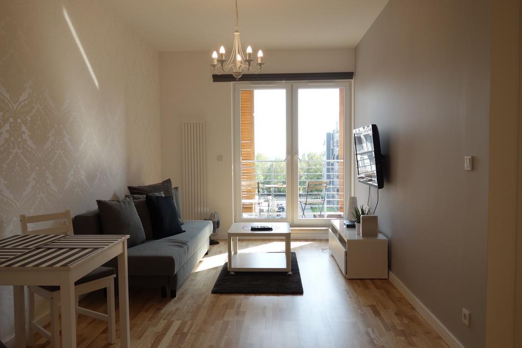 1 Bedroom Francuska Park Apartment Kattowitz Exterior foto